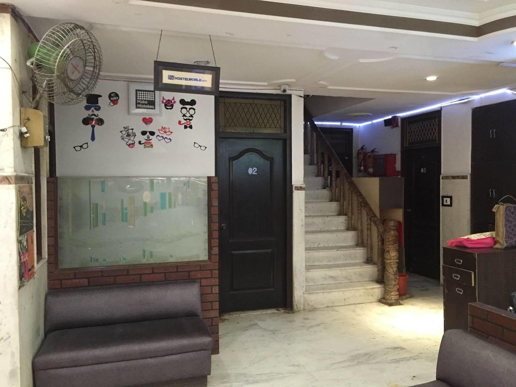Oyo2064斯波特酒店 新德里 外观 照片